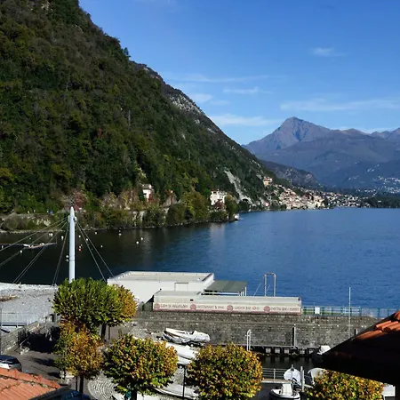 Holidays - By Myhomeincomo בית הארחה 3*