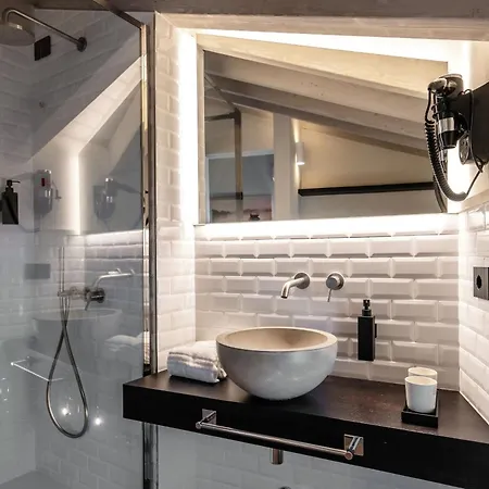 Holidays - By Myhomeincomo