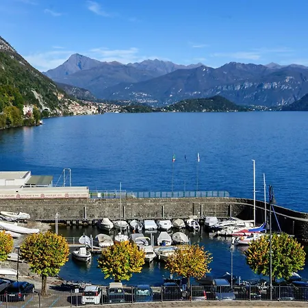 Affittacamere Holidays - By Myhomeincomo