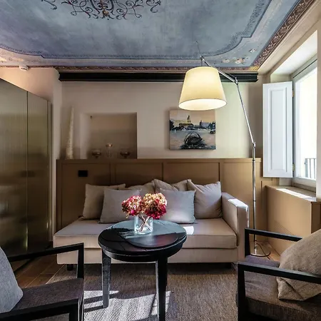 Holidays - By Myhomeincomo Guest house 3*